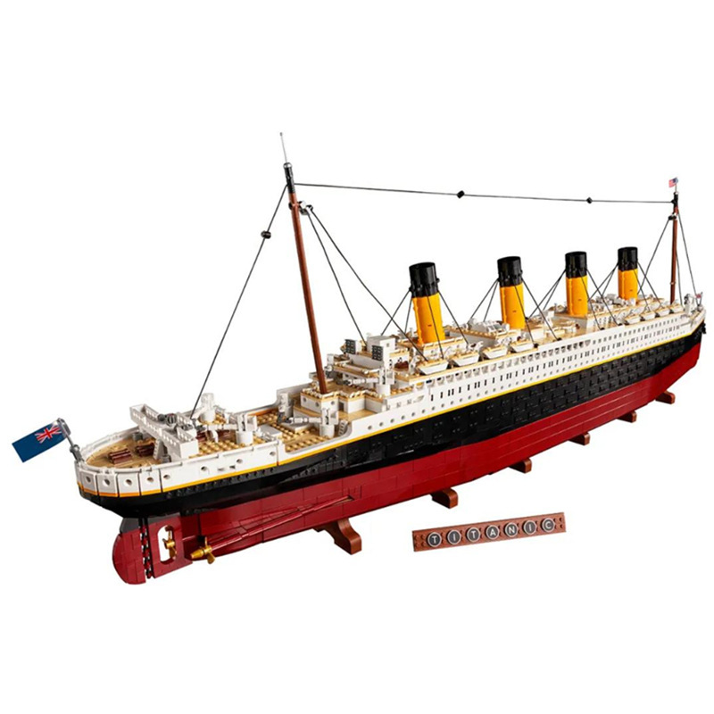 Movie Series Titanic Ship Moc Building Blocks Bricks Set Educational Toys Gifts 9090pcs Boat Compatible Legoinglys Movie Series Titanic Ship Moc Building Blocks Bricks Set Educational Toys Gifts 9090pcs Boat Compatible Legoinglys